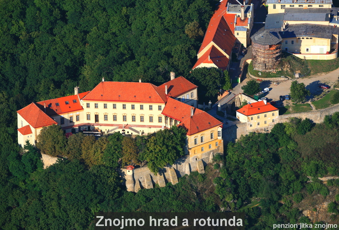 zn_hrad_rotunda01